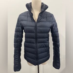 Uniqlo Women's Navy Puffer Jacket